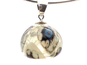 pendentif transp feuille de pan