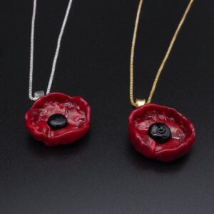 collier-coquelicot-duo-pose
