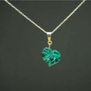 collier cœur en verre émeraude