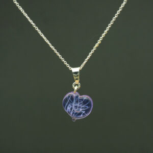 Collier cœur en verre parme transparent - argent